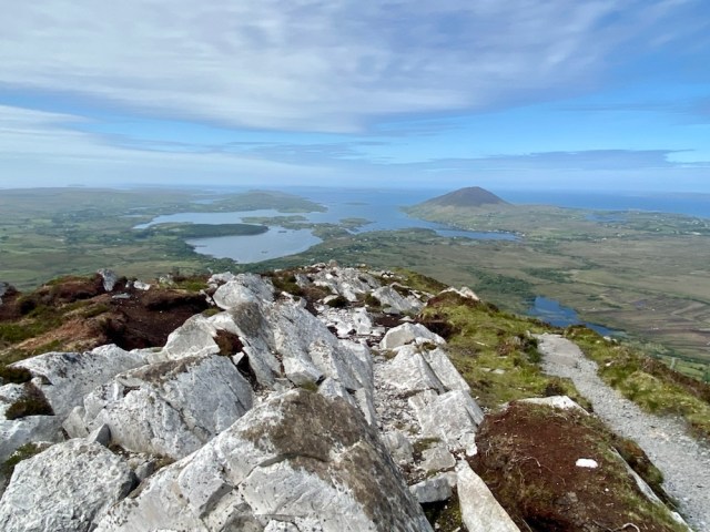 15.05.2022 – 06.06.2022 Irland – 14. Tag: Connemara – Kylemore Abbey, Diamond Hill und Sky Road