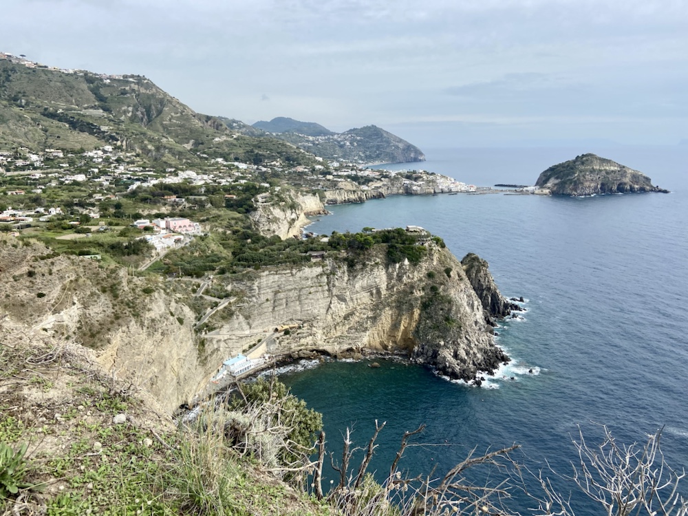 01.10.2022 – 14.10.2022 Ischia – 10. Tag: Panza, Monte Di Panza und Sorgeto-Bucht
